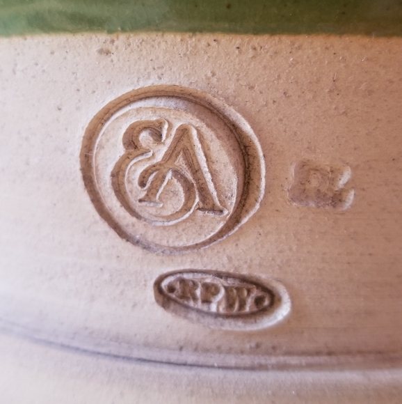 Vintage RARE Rowe Pottery Works Green Glaze Container 6 pounds 11.5" Height x 7" - Picture 6 of 8